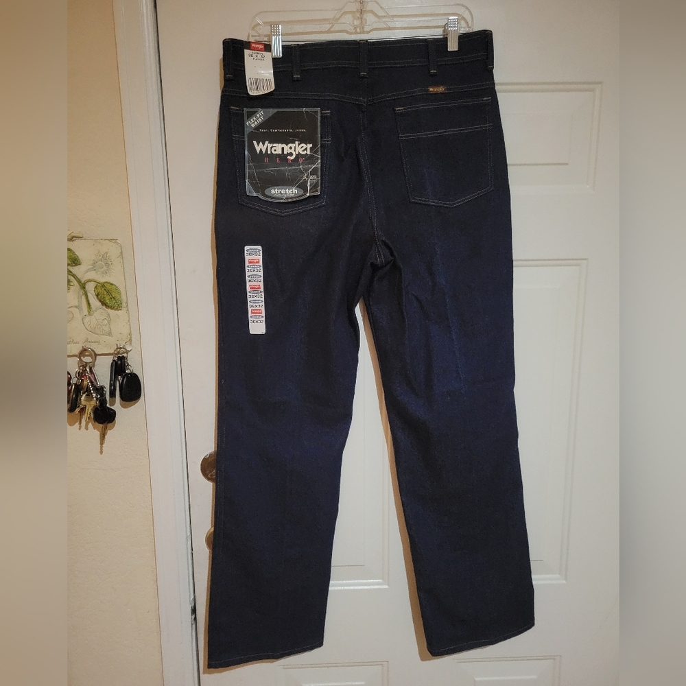 Wrangler Hero  Mens Jeans 36x32 Bnwt Never Used